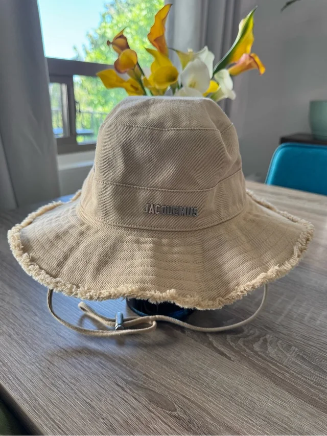 Jacquemus Beige Frayed-Brim Bucket Hat With Chin Strap - Size 58 in brown|neutral from Poshmark