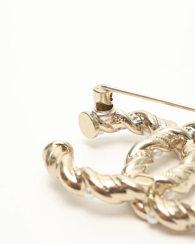 Chanel CC Brooch in Cashmere from A Retro Tale, photo 5 of 5