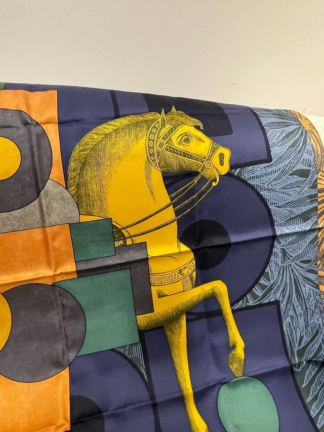 Hermès 90* Silk Scarf in Silk from Luxury Promise