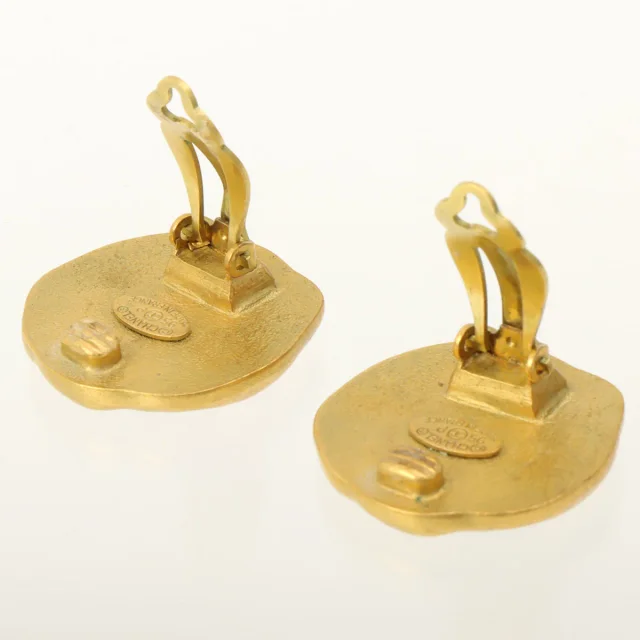 Chanel 1995 Round CC Mark Earrings, Gold in Gold from VINTAGE QOO TOKYO, photo 3 of 3