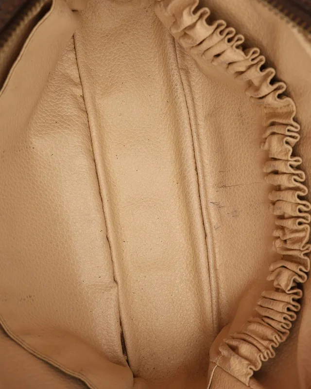 Louis Vuitton Monogram Toiletry Bag 23 in Coated canvas from A Retro Tale, photo 6 of 8