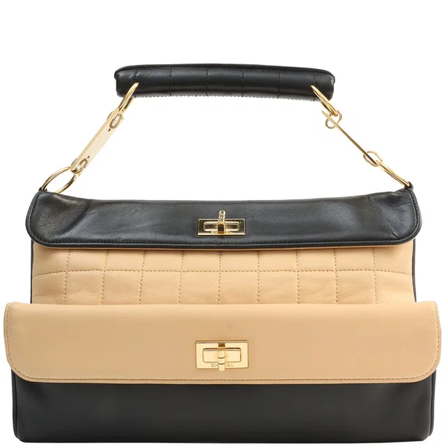 2003 vintage Chanel Chocolate Bar 2.55 CC Plate Handbag in Black/Beige in Black Lambskin from VINTAGE QOO TOKYO