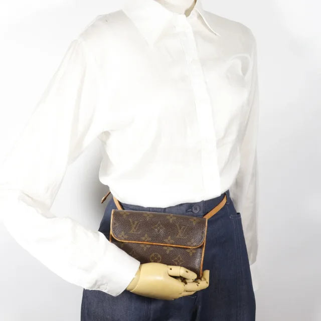 Louis Vuitton Pochette Florentine Monogram waist bag in Brown Canvas from LuxUness, photo 19 of 19