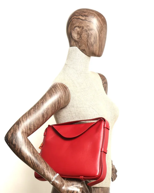 Bottega Veneta Top Handle Bag in Leather from A Retro Tale, photo 9 of 9