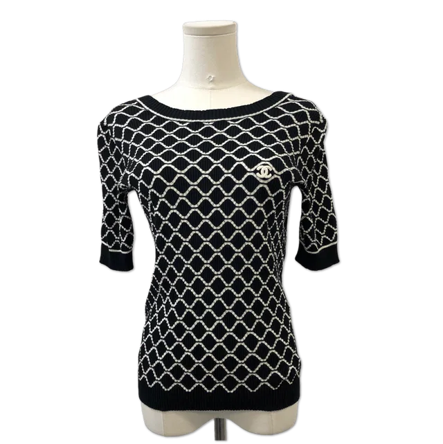 Chanel Black and White Patterned Knit Top size 38 in Black from Luxury Promise