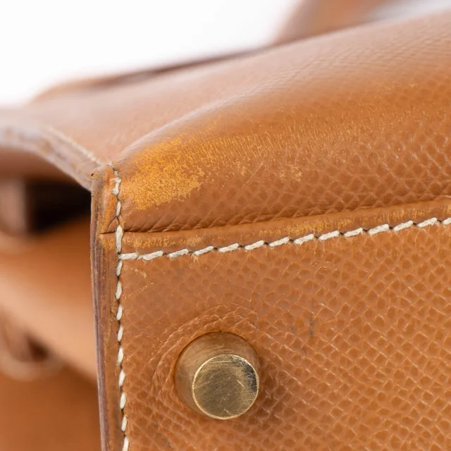 Hermès Kelly 35 Gold Courchevel GHW in Gold Leather from Labellov, photo 9 of 16