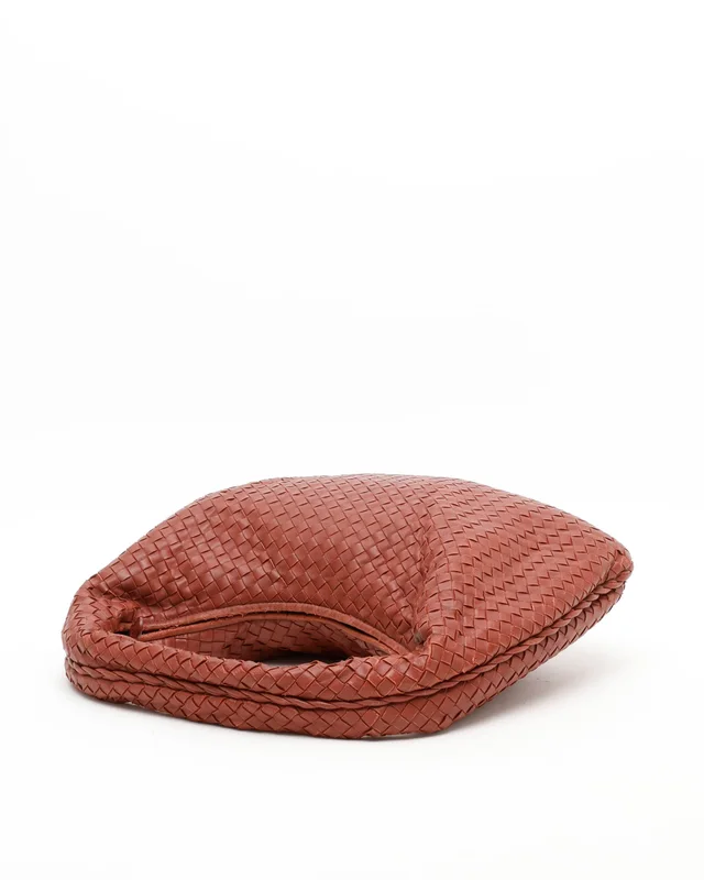 Bottega Veneta Large Intrecciato Hobo Bag in Woven leather from A Retro Tale, photo 5 of 10