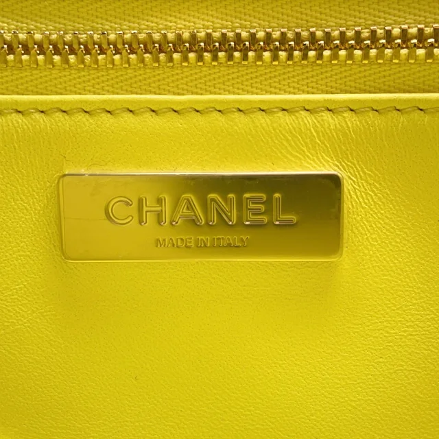 Chanel CHANEL31 Shopping Bag YellowAS4133 Shiny Calf Leather Size Small in Calfskin from GALLERY RARE, photo 16 of 17