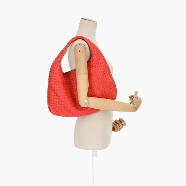 Bottega Veneta Intrecciato Medium Hobo Bag in Woven leather from A Retro Tale, photo 6 of 9