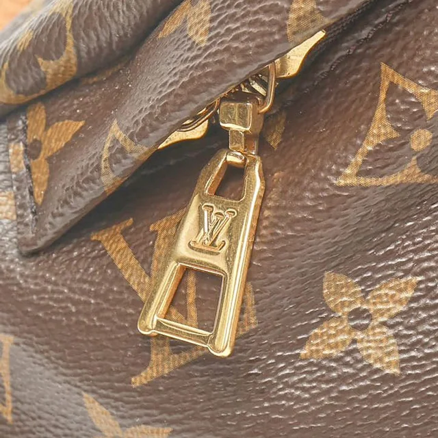 Louis Vuitton Monogram Bum Bag in Coated canvas from A Retro Tale, photo 7 of 9