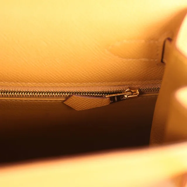 Hermès Kelly Sellier 28 Sesame Epsom Gold Hardware in Epsom leather from Madison Avenue Couture, photo 9 of 9