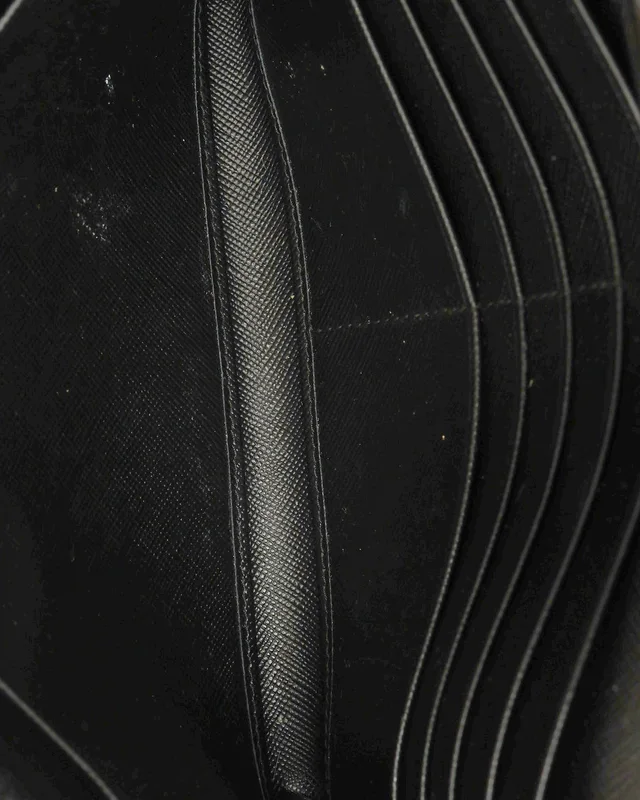 Prada Saffiano Wallet On Chain in Saffiano leather from A Retro Tale, photo 9 of 10