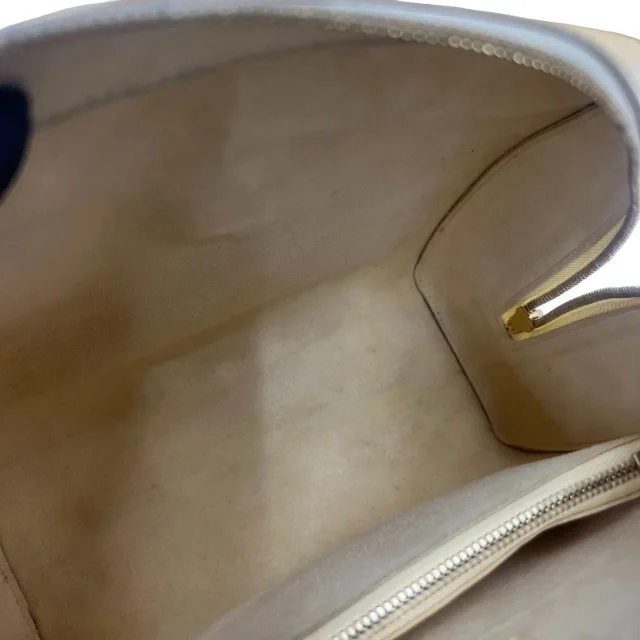 Louis Vuitton Pont Neuf Epi Handbag in Yellow Leather from LuxUness, photo 9 of 10