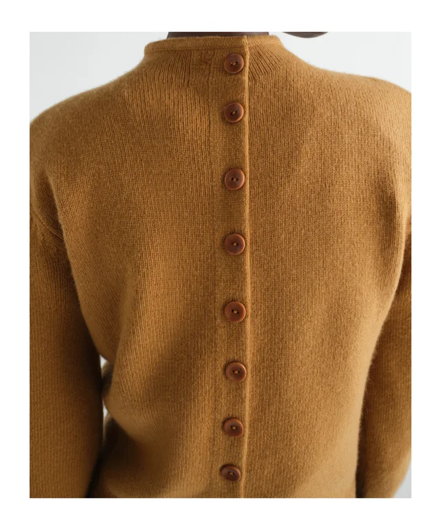 Lemaire reversible buttoned sweater in cashmere, photo 5 of 5 from SENSER