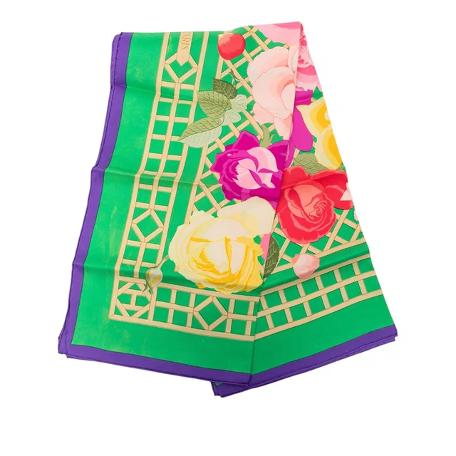 Green Hermès Roseraie Silk Scarf 90 Scarves in Green Silk from Designer Revival