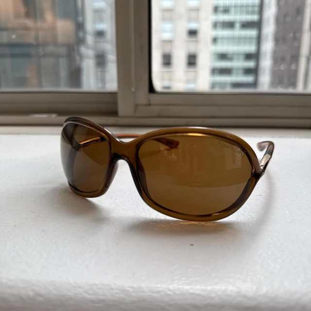 Tom Ford Women's Sunglasses - Brown/Tan in brown|red|neutral from Depop, photo 2 of 4