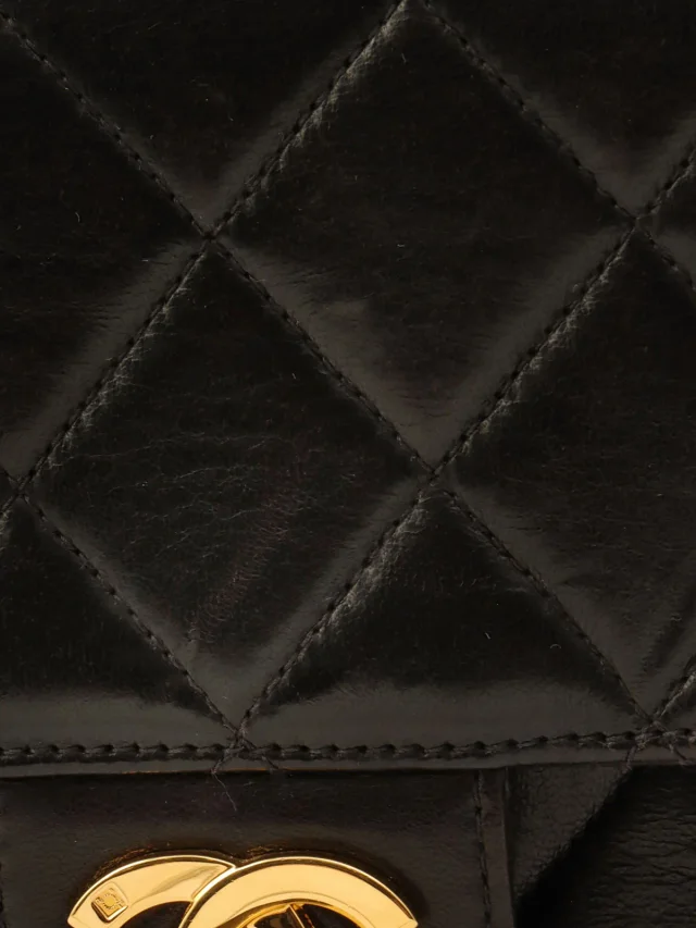Chanel CC turn-lock chain bag, circa 1995, black in Black Lambskin from VINTAGE QOO TOKYO, photo 12 of 14