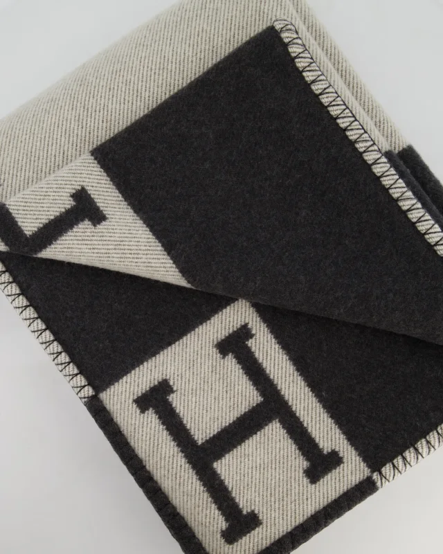 STORE FRESH* Hermès Gris Fonce and Ecru Cashmere Avalon Throw Blanket in Grey Cashmere from Sellier, photo 2 of 3