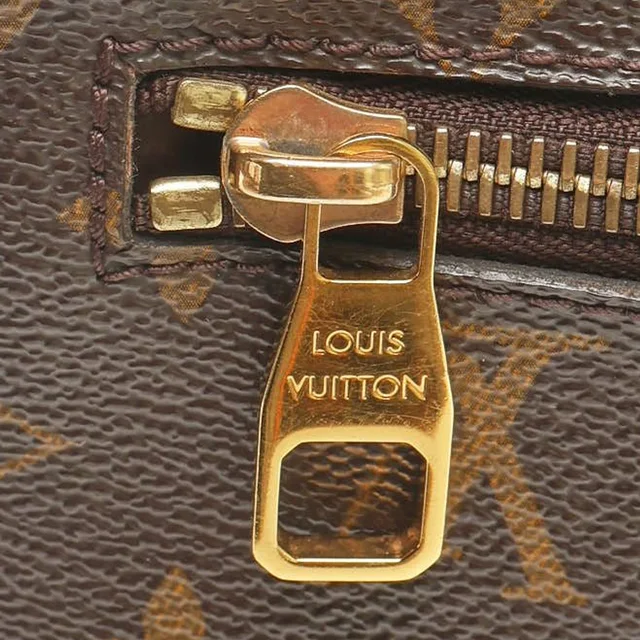Louis Vuitton Monogram Pochette Métis MM Bag in Coated canvas from A Retro Tale, photo 8 of 12