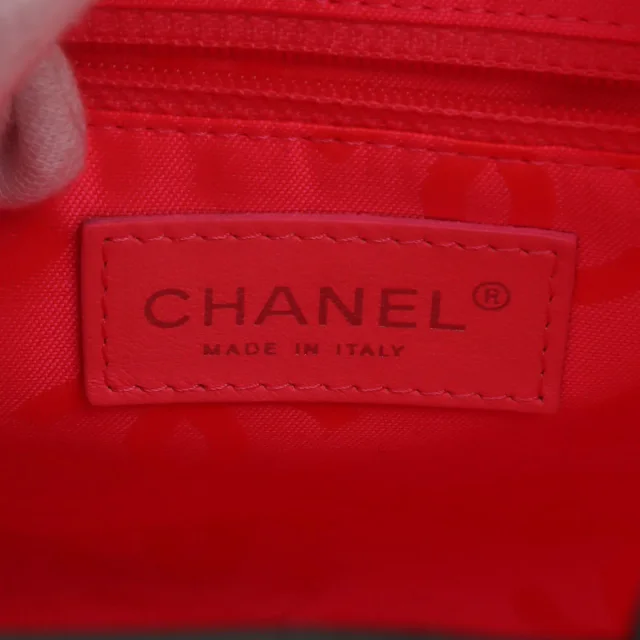 Chanel Cambon Tote Bag M, Black, circa 2011 in Black Calfskin from VINTAGE QOO TOKYO, photo 6 of 11