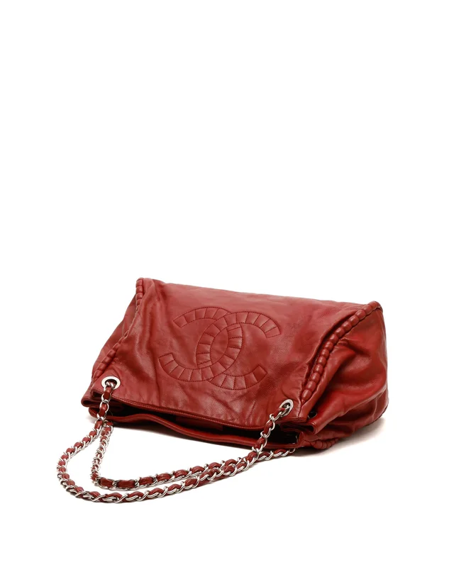 Chanel CC Paris-Shanghai On The Bund Bag in Leather from A Retro Tale, photo 4 of 8
