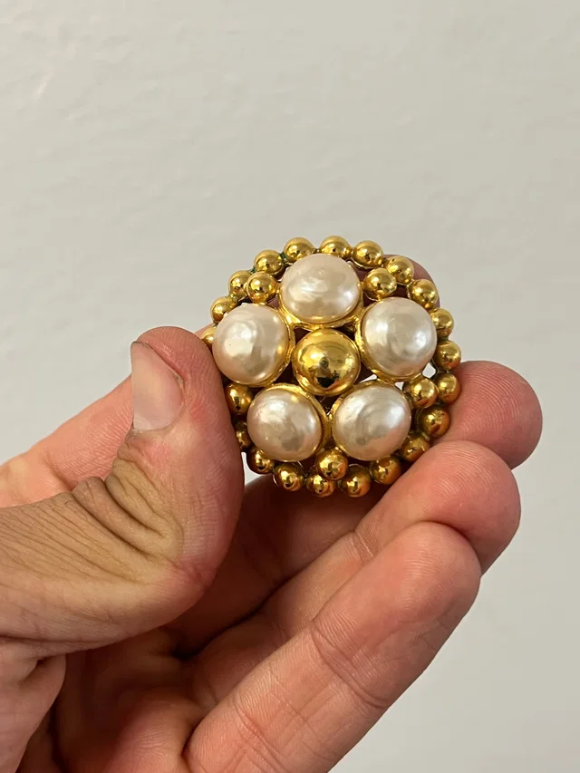 Chanel pearl earrings from Luxury Promise