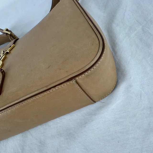 Saint Laurent Le 5 a 7 Hobo Shoulder Bag in Cowhide, Leather, Metal, vachetta leather from Reowned, photo 4 of 11