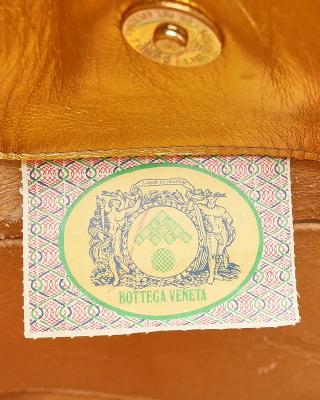 Bottega Veneta Golden Intrecciato Bag in Woven leather from A Retro Tale, photo 7 of 10