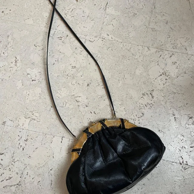 Judith Leiber Women's Shoulder bags - Black/Gold in black|gold from Depop, photo 7 of 7
