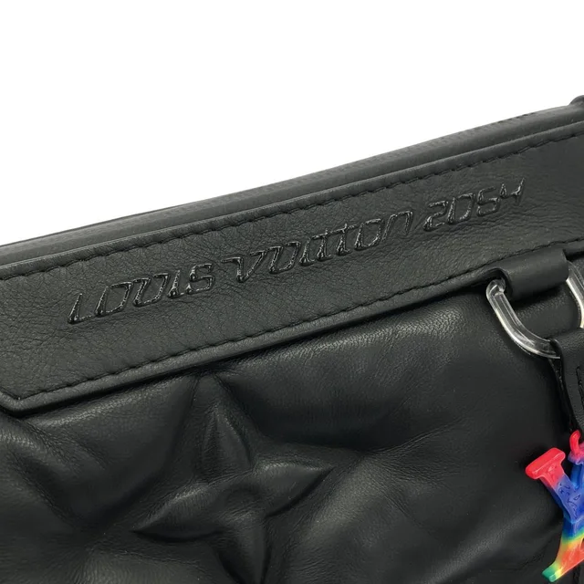 Louis Vuitton LOUIS VUITTON 2054 Pochette A4 M68775 Bag in BLACK(ブラック) / BLACK(ブラック)金具 from KOMEHYO, photo 6 of 7