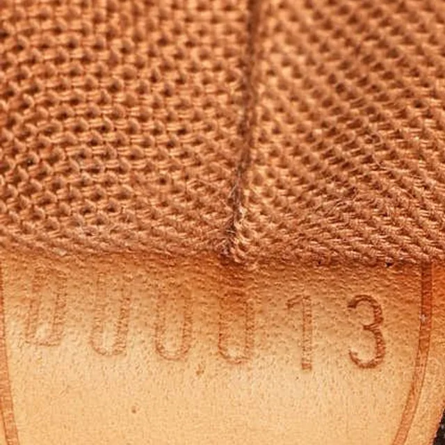 Louis Vuitton Monogram Cabas Mezzo Bag in Coated canvas from A Retro Tale, photo 9 of 10