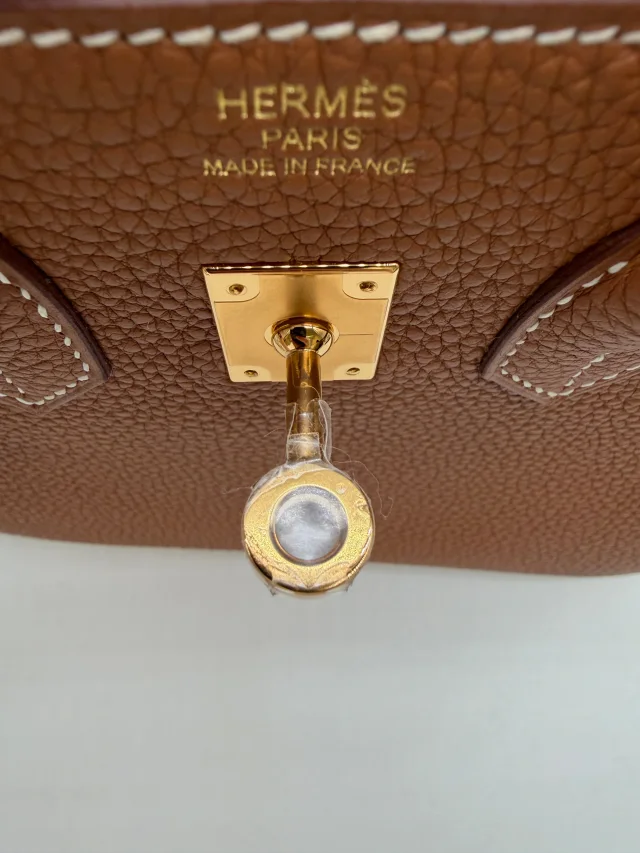 Hermès Birkin 25 Gold Togo Gold Hardware in Gold Togo leather from Luxury Promise, photo 11 of 11