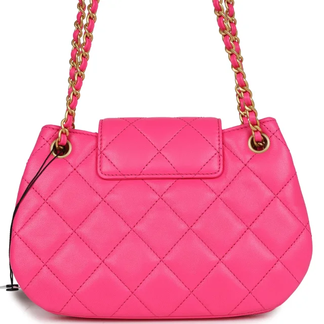 Chanel CC Mini Shoulder Bag Fuchsia Lambskin Antique Gold Hardware in Pink Lambskin from Madison Avenue Couture, photo 4 of 10