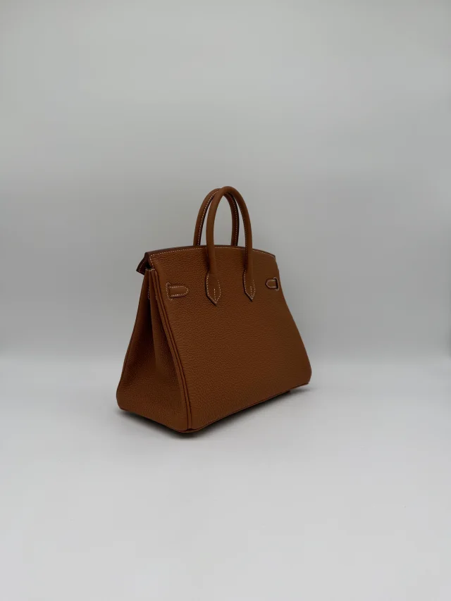 Hermès Birkin 25 Gold Togo Gold Hardware in Gold Togo leather from Luxury Promise, photo 6 of 11