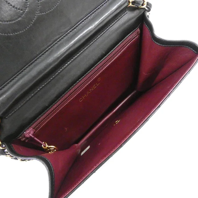 Chanel Shoulder Bag in Black Lambskin from LuxUness, photo 18 of 19