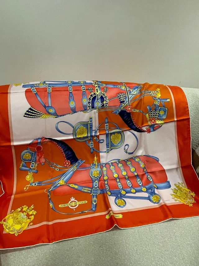 Hermès 90* Silk Scarf in Silk from Luxury Promise