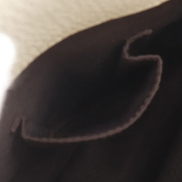 Gucci GG Canvas Shoulder Bag in Beige Canvas from LuxUness, photo 7 of 18