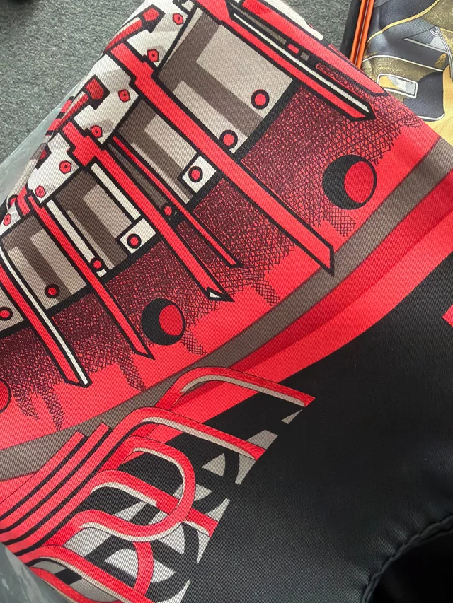 Red and black Hermes silk scarf - hkxf7fjv2n in Black Silk from Luxury Promise