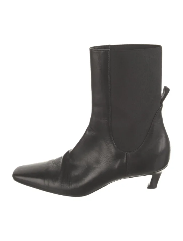 TOTEME Leather Chelsea Boots in black Leather from The RealReal