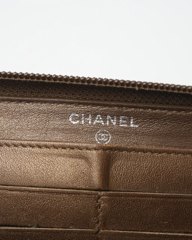 Chanel CC Metallic Caviar Long Zip Around Wallet in Caviar leather from A Retro Tale, photo 10 of 11