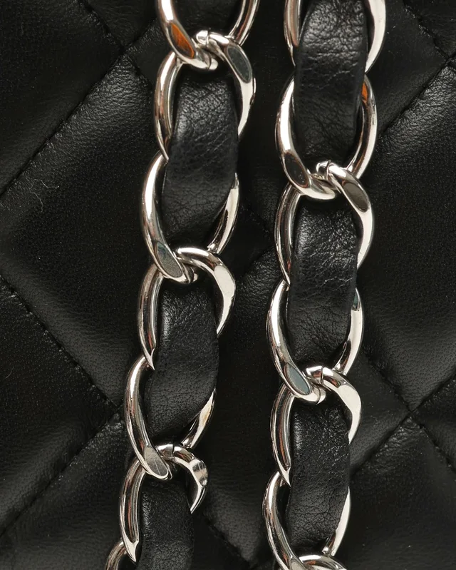 Chanel Classic Jumbo Single Flap Bag in Lambskin from A Retro Tale, photo 8 of 12