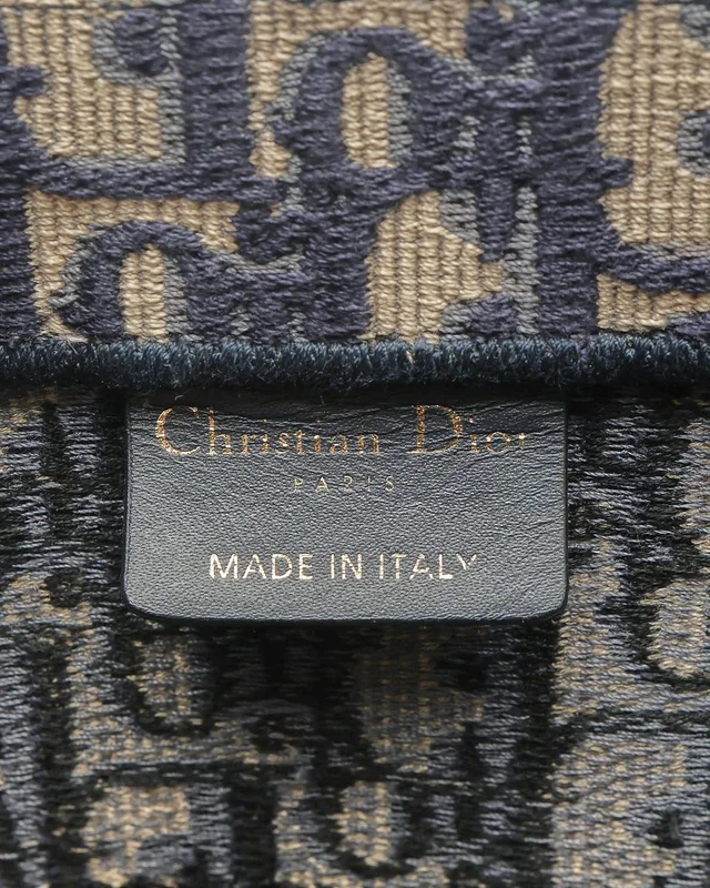 Dior Medium Oblique Book Tote Bag in Canvas from A Retro Tale, photo 8 of 10