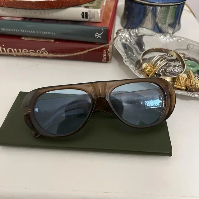 Tom Ford Women's Aviator Sunglasses - Brown/Multi in multicolor|red|brown from Depop, photo 1 of 1
