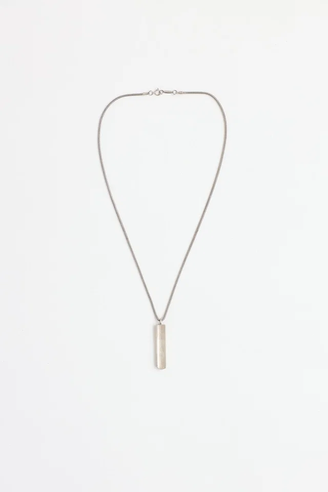 Tiffany & Co. 2001 Sterling Silver 1837 Bar Necklace in Silver from VSP Consignment
