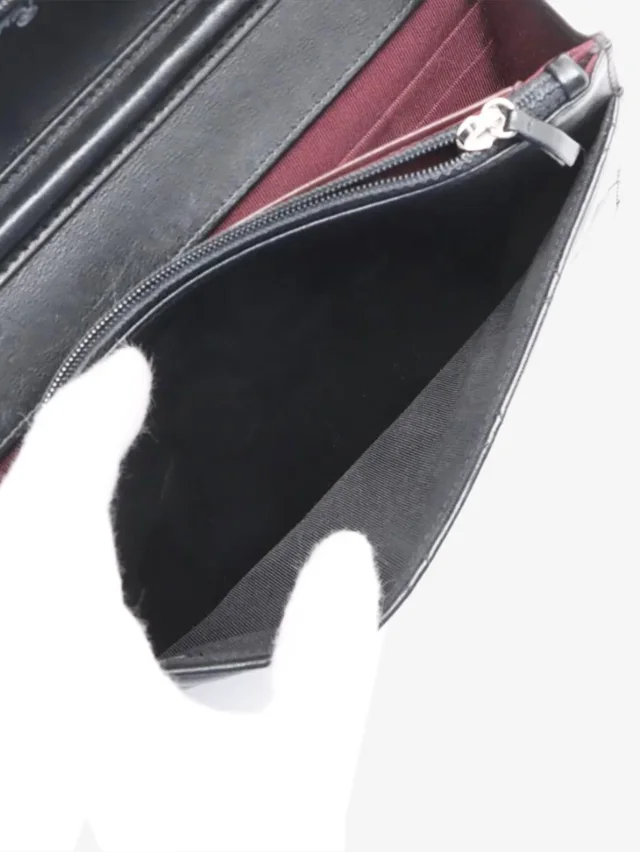 Chanel Black 2018 lambskin quilted Wallet On Chain in Black Lambskin from Sign of the Times, photo 9 of 16