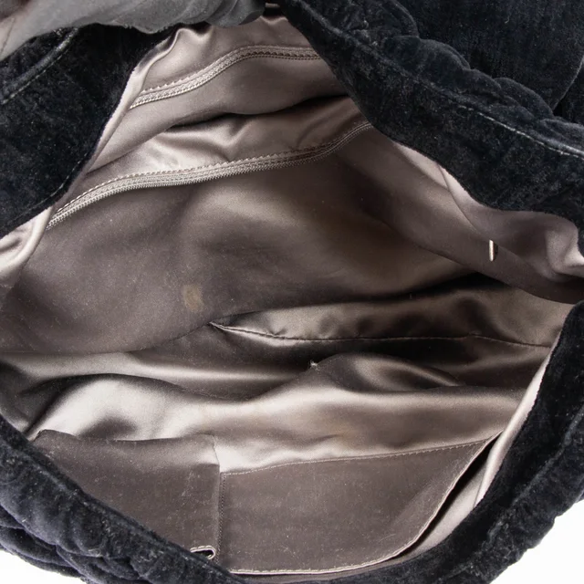 Chanel Black Moscou Bubble Quilt Bag in Black Velvet from Labellov, photo 8 of 8