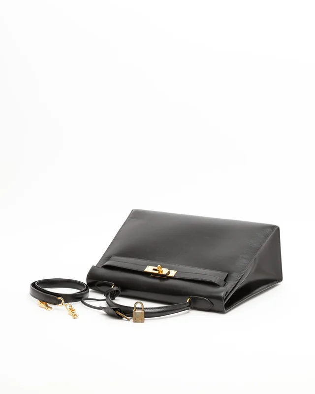 Hermès Kelly Sellier 32 Box Bag in Box leather from A Retro Tale, photo 4 of 14