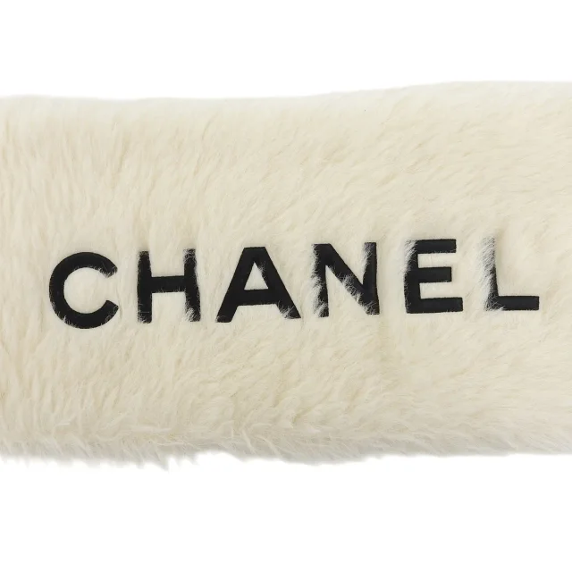 Chanel Logo CC mark scarf, ivory from VINTAGE QOO TOKYO, photo 9 of 10