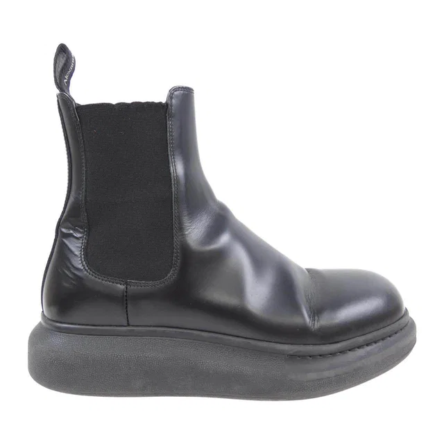 Alexander McQueen Boots in Leather from LuxUness