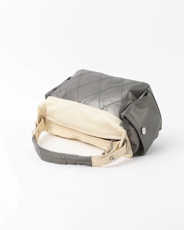 Chanel Paris-Biarritz Hobo Bag in Leather from A Retro Tale, photo 5 of 11